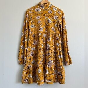 No comment long sleeves turtle neck floral medium Tunic Top